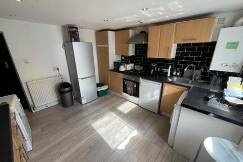 4 bedroom terraced house to rent, Burley Lodge Terrace, Leeds, West Yorkshire, LS6