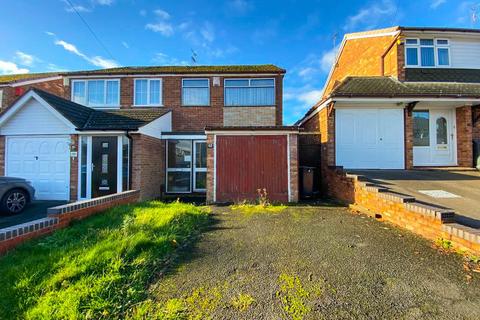 2 bedroom semi-detached house for sale - Silverthorne Avenue, Tipton, West Midlands, DY4