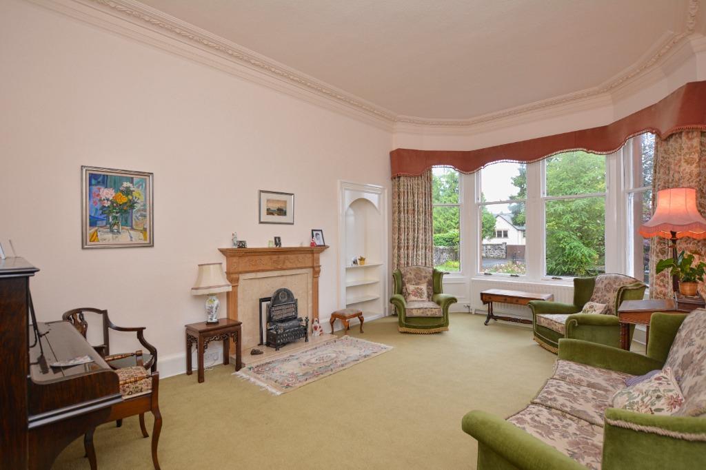 St Margarets Drive, Dunblane, 5 bed semidetached villa £520,000