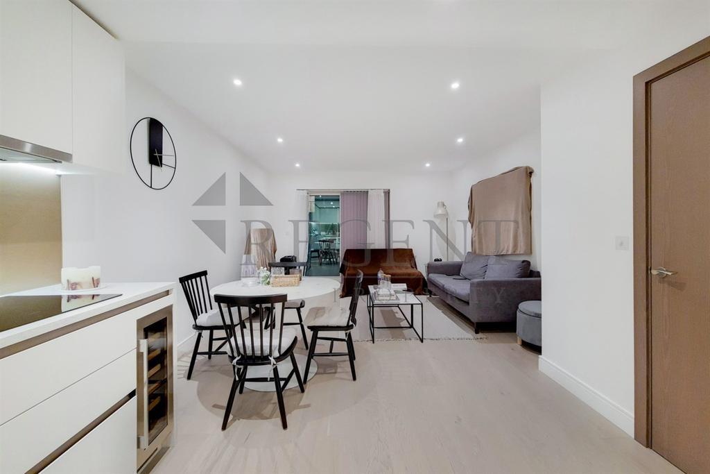 Kitchen &amp; Dining