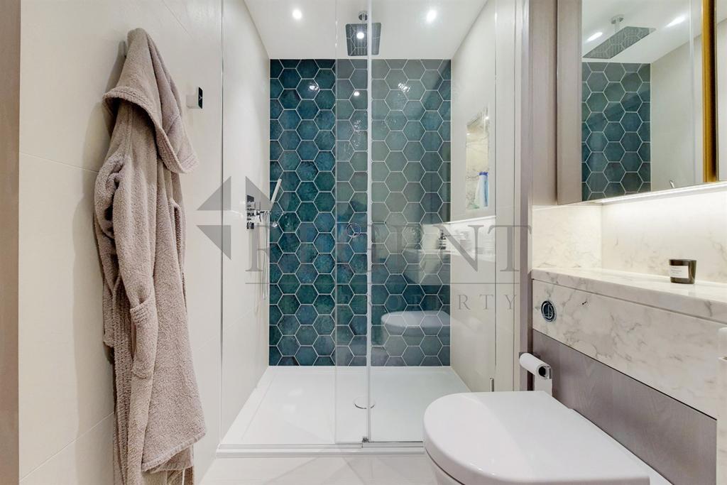 Main ensuite