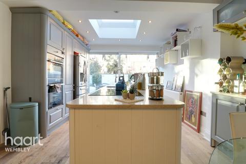 42 Dewsbury Road, London, NW10 1ER