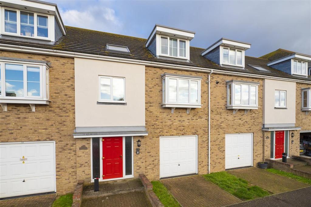 Harbour Walk, Diamond Road, Whitstable 2 bed apartment for sale £275,000