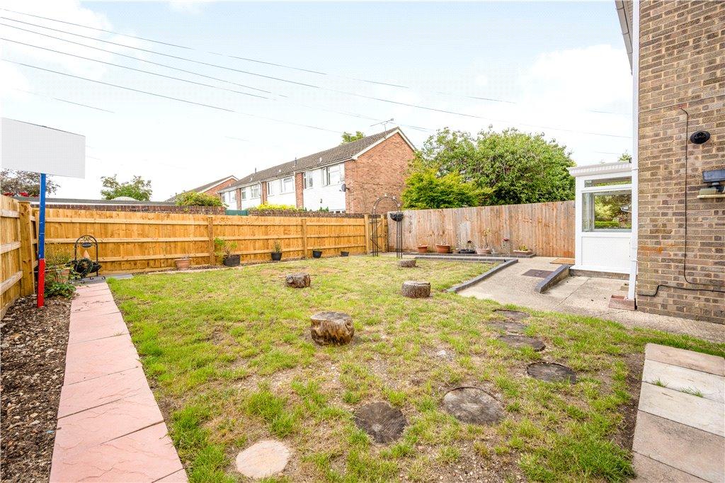 Stapleford Close, Romsey, Hampshire 3 bed end of terrace house £300,000
