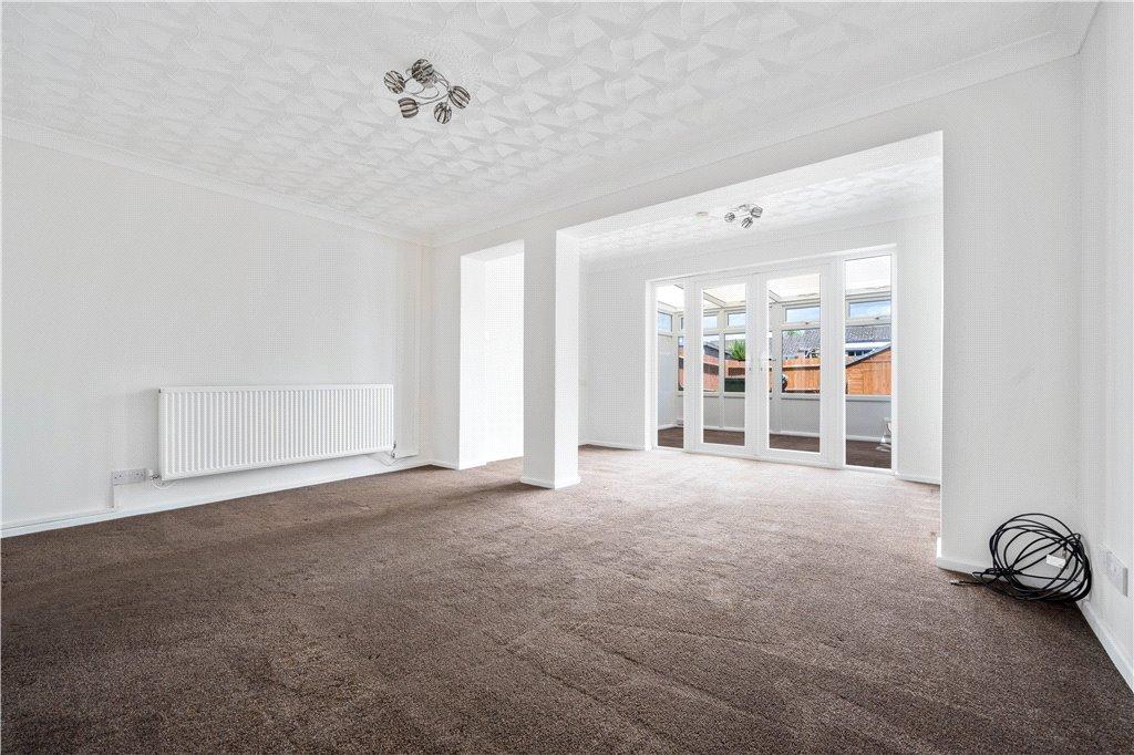 Stapleford Close, Romsey, Hampshire 3 bed end of terrace house £300,000