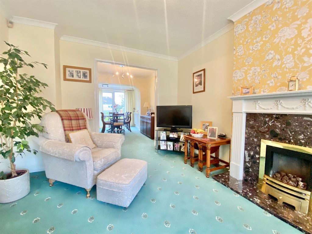 Redwood Glen, Chapeltown, Sheffield... 3 bed semidetached house £220,000