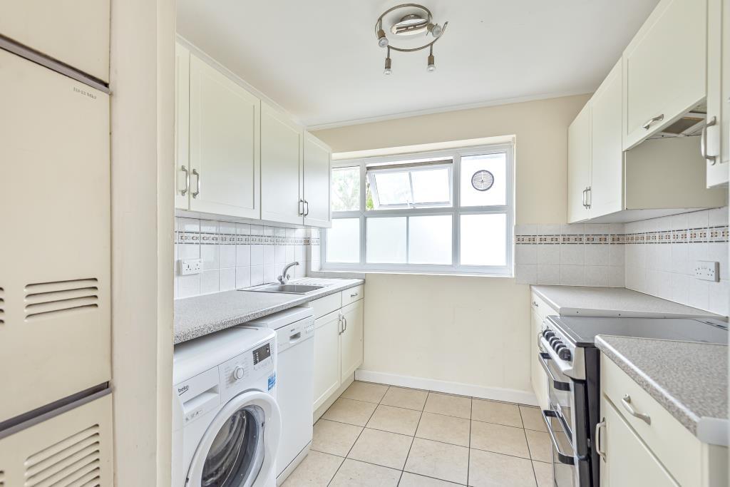 Armstrong Way, Woodley, RG5 2 bed £950 pcm (£219 pw)