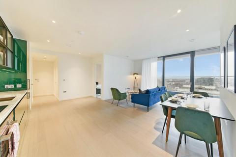 2 bedroom apartment to rent, Hobart Building, Wardian, London, E14