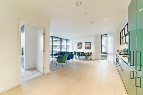 2 bedroom apartment to rent, Hobart Building, Wardian, London, E14