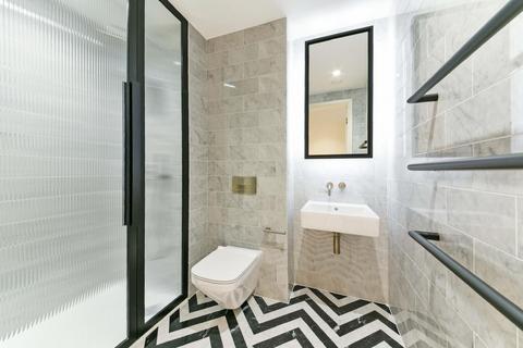 2 bedroom apartment to rent, Hobart Building, Wardian, London, E14