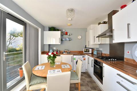 2 bedroom apartment for sale, The Farrows, Maidstone, Kent
