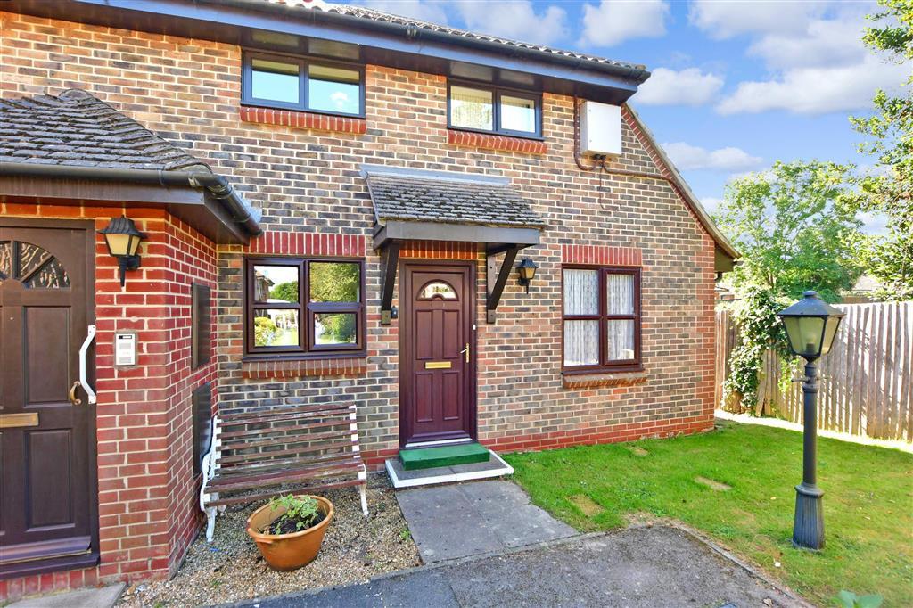 Stein Road, Southbourne, Hampshire 2 bed ground floor flat £185,000