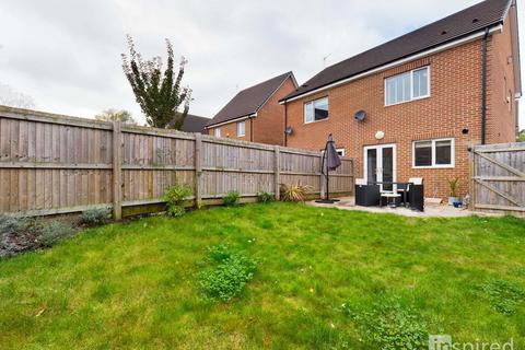 8 Bunkers Crescent, Bletchley, Milton Keynes, MK3 6FP