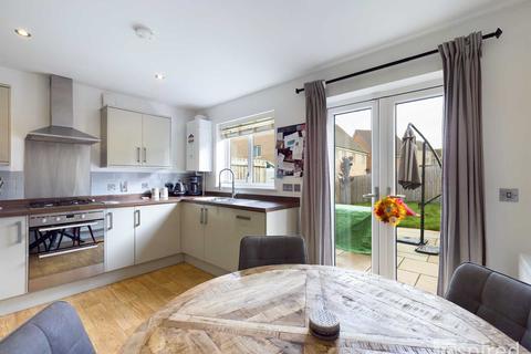 8 Bunkers Crescent, Bletchley, Milton Keynes, MK3 6FP