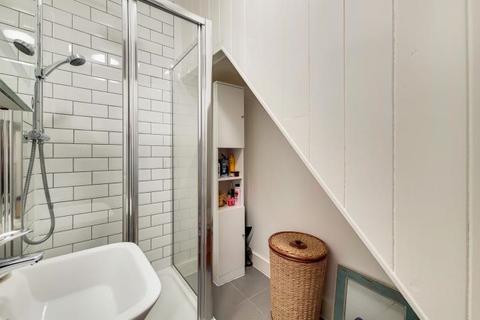 20a Royal Hill, London, SE10 8RT