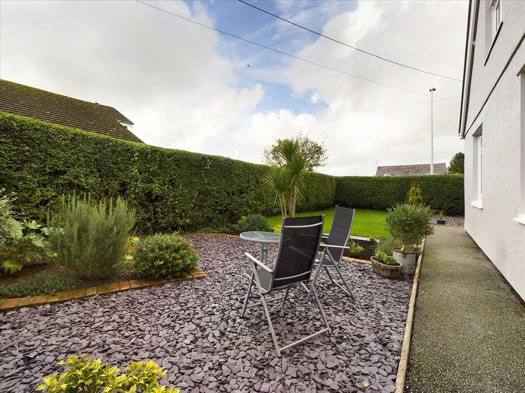 Entertaining  Area