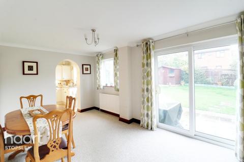19 Emmer Green, Luton, LU2 8UH