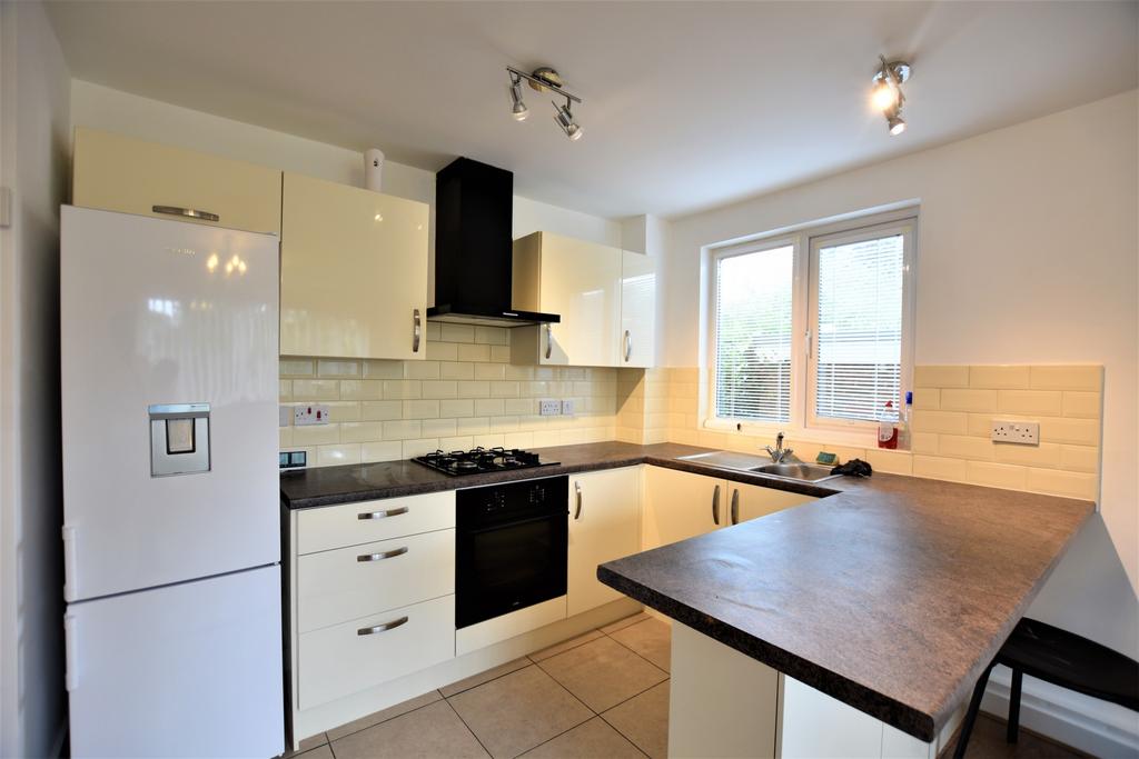 Garden Court, Greenacres, Eltham, SE9 1 bed flat £1,050 pcm (£242 pw)