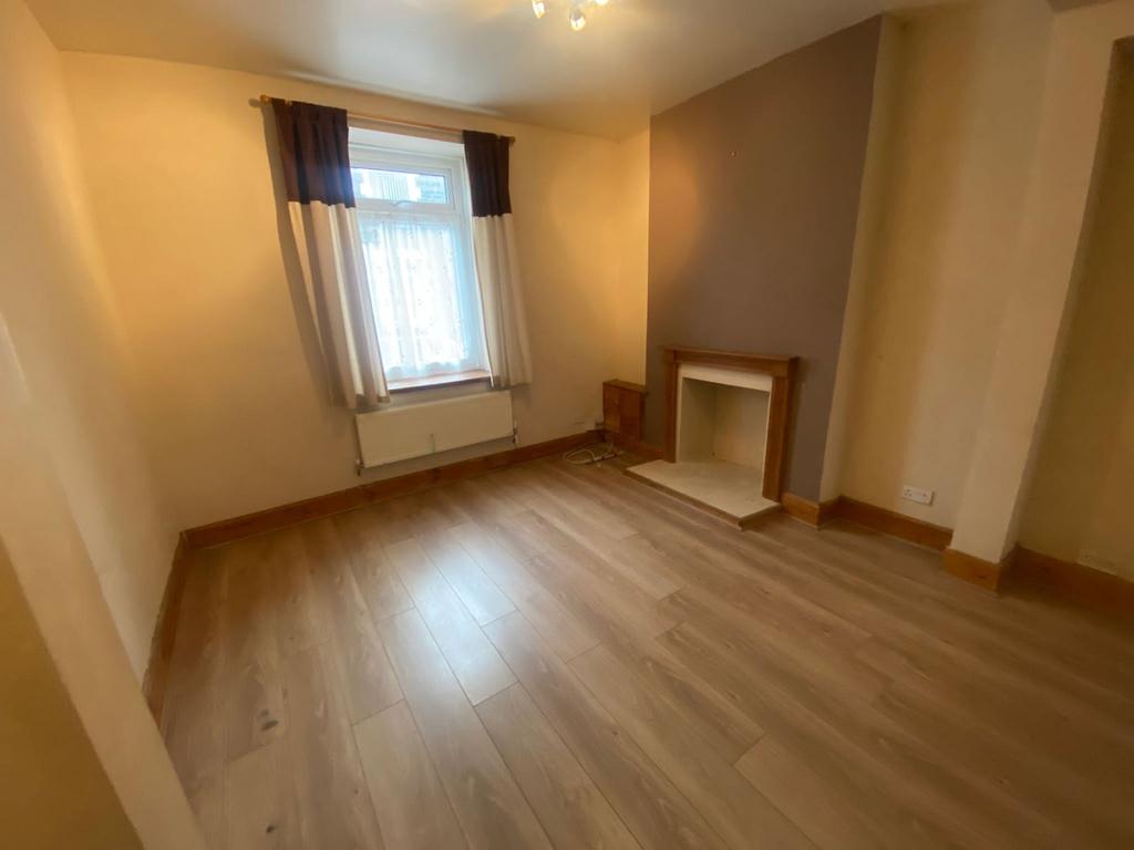 Eva Street, Neath, Neath Port Talbot. 2 bed terraced house £625 pcm