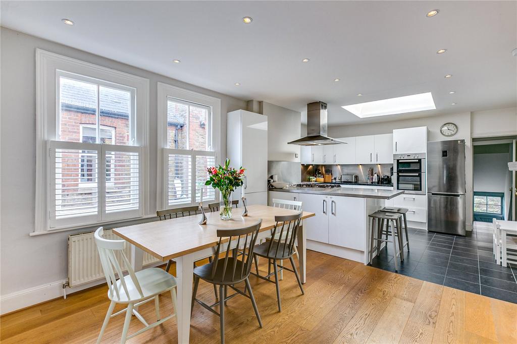 Salford Road, SW2 3 bed £3,250 pcm (£750 pw)