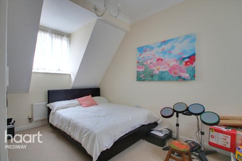35 Galleon Way, Upnor, Rochester, ME2 4GX
