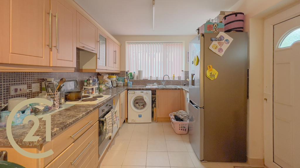The Avenue, Bentley, Doncaster, DN5 3 bed terraced house £88,000