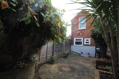 76 Queens Road, Caversham, Reading, RG4 8DL