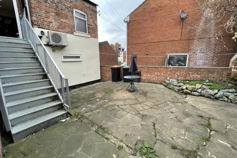 2 bedroom apartment to rent, Derby Road, Stapleford NG9