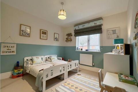 49 Jopling Road, Bisley, Woking, GU24 9FN