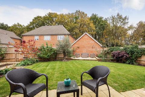 49 Jopling Road, Bisley, Woking, GU24 9FN