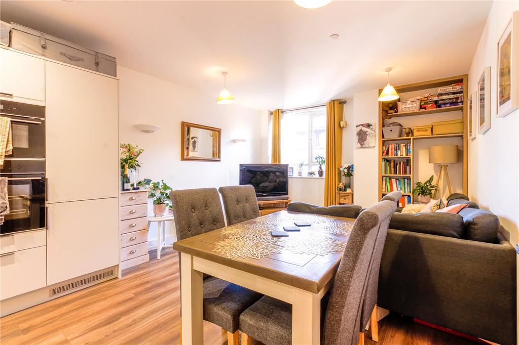 Kitchen/Reception