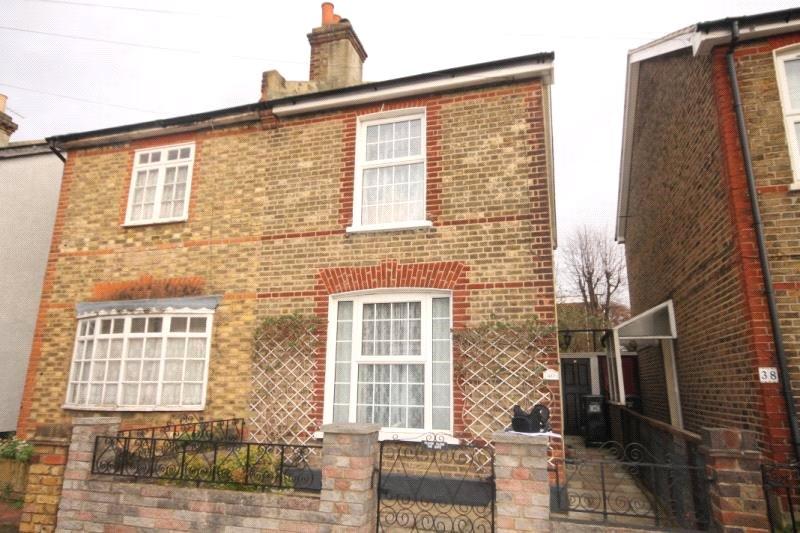 Stanley Grove, Croydon, CR0 3 bed semidetached house £450,000