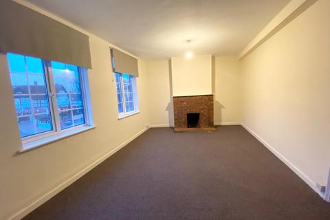 3 bedroom apartment to rent, Field End Road, Eastcote