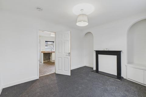 2 bedroom end of terrace house to rent, Derby Road, Chesterfield
