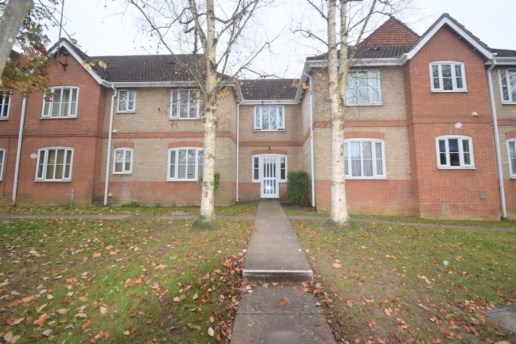 Swan Street, Sible Hedingham 1 bed apartment £695 pcm (£160 pw)