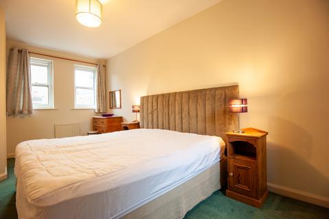 2 bedroom terraced house to rent, Turks Head Court, York YO1