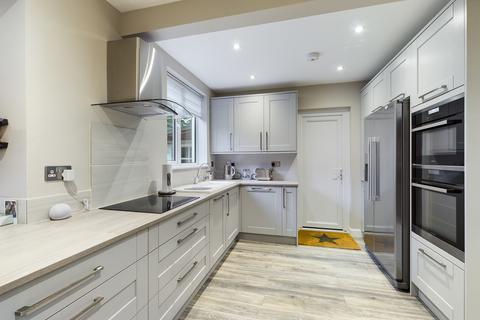 35 Littleheath Road, South Croydon, CR2 7SG