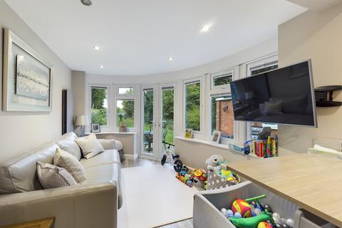 35 Littleheath Road, South Croydon, CR2 7SG