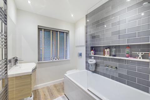 35 Littleheath Road, South Croydon, CR2 7SG