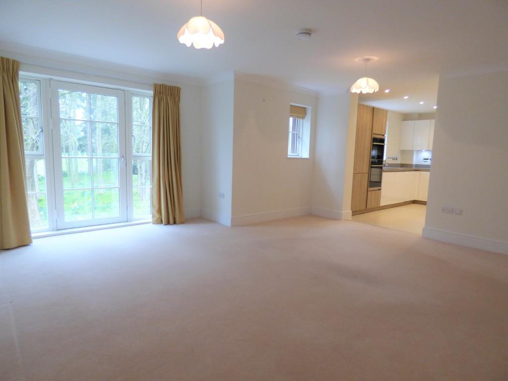 Kintbury, Berkshire 2 bed apartment £1,800 pcm (£415 pw)
