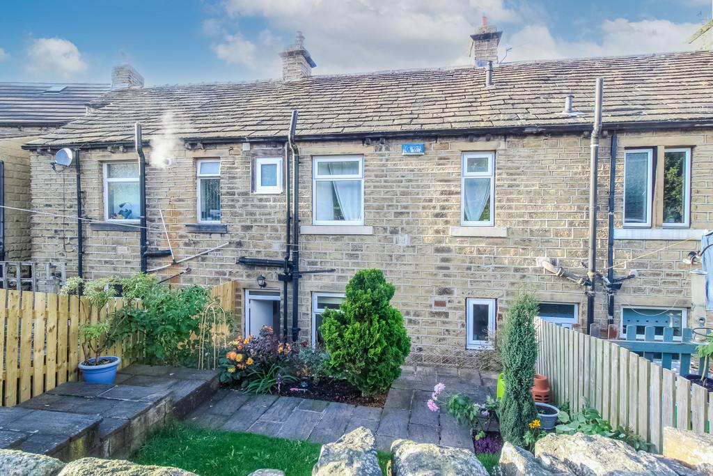 Meltham Road, Netherton 3 bed terraced house £165,000