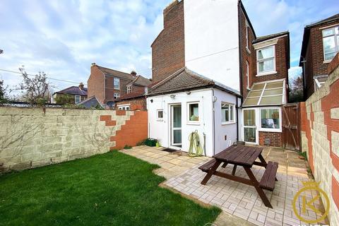 6 bedroom semi-detached house to rent, Goldsmith Avenue, Southsea