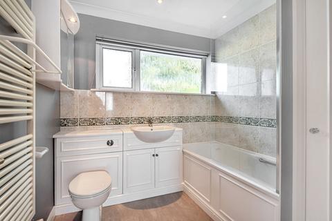 7 Burns Close, South Wonston, Winchester, SO21 3HG