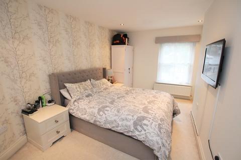 172a Old Road, Crayford, Dartford, DA1 4DY