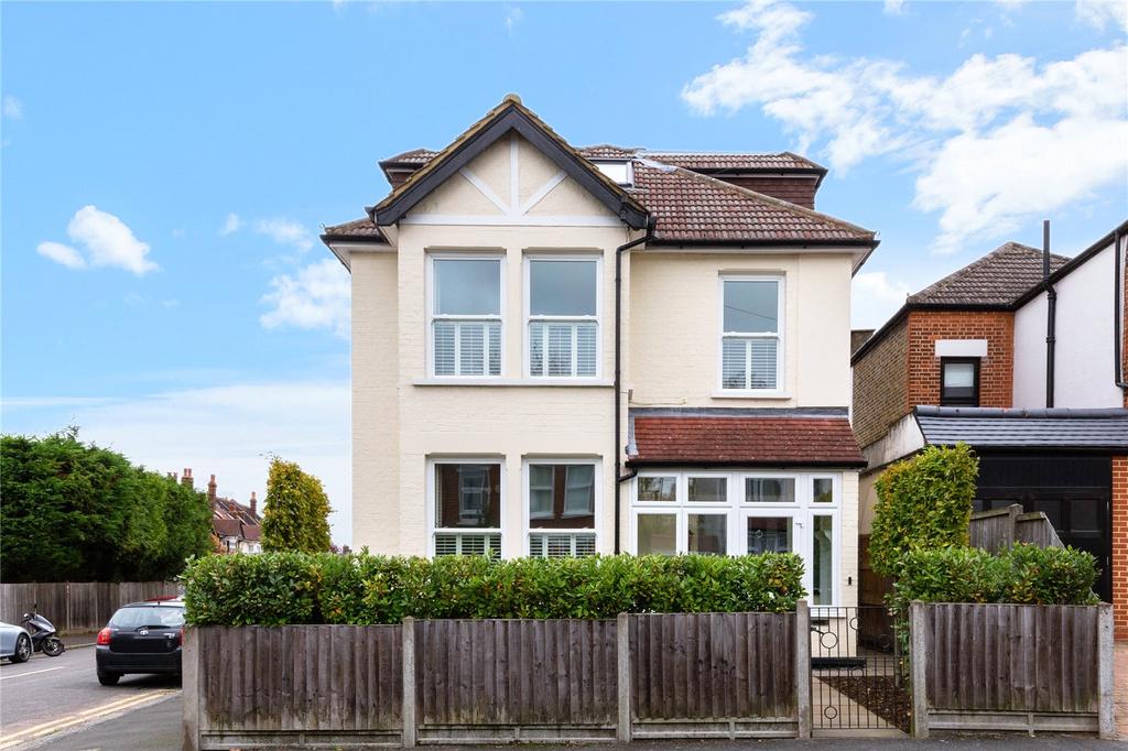 Onslow Gardens, Wallington, SM6 5 bed detached house £850,000