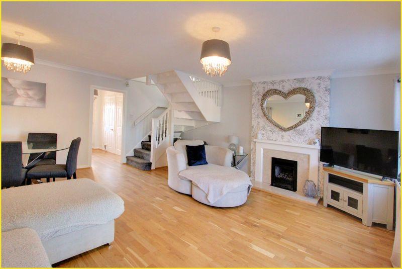 Hawes Lane, West Wickham 3 bed detached house £675,000