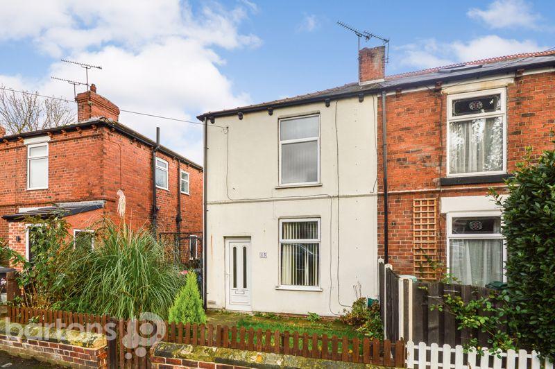 Park Grove, Bramley 2 bed terraced house £100,000