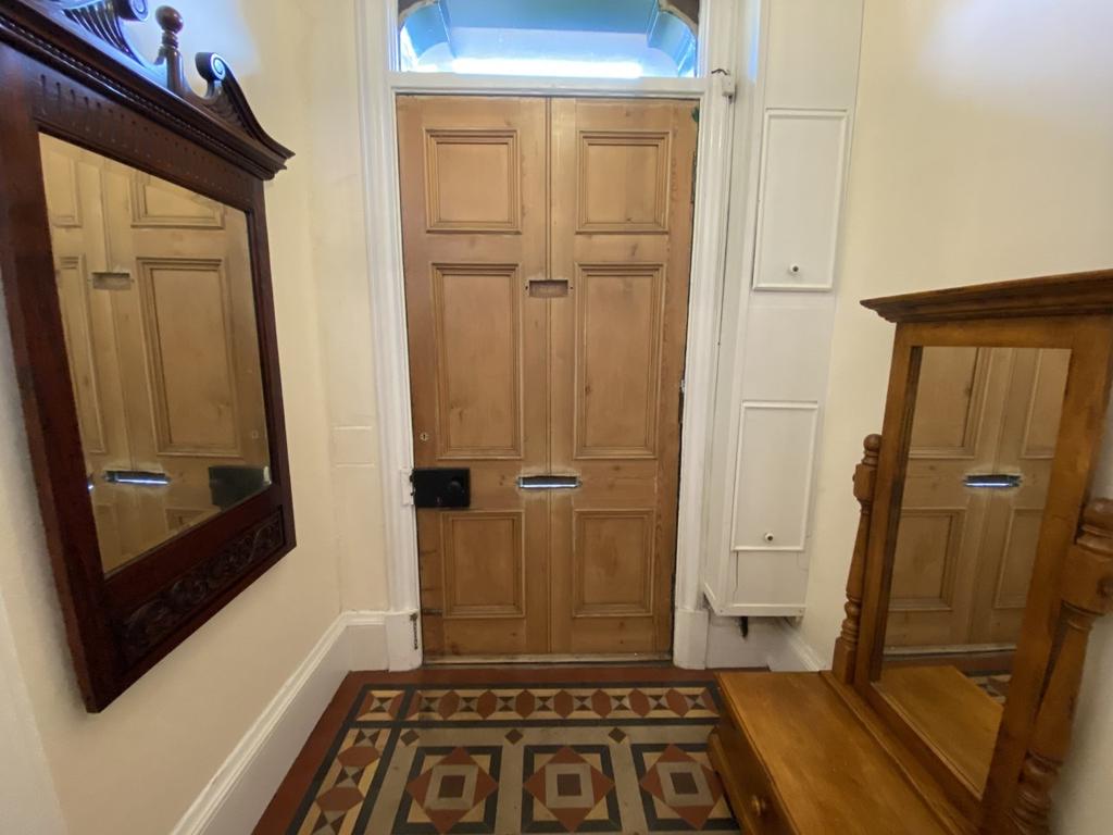 Loughborough Road, Kirkcaldy, Fife, KY1 5 bed semidetached villa £