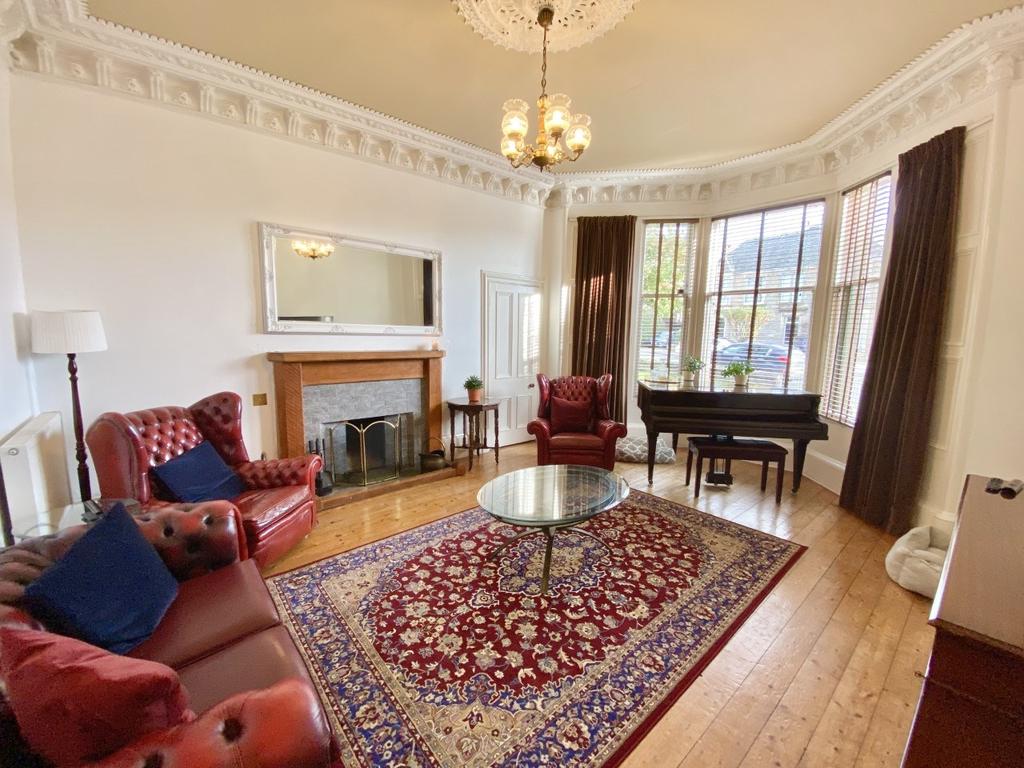 Loughborough Road, Kirkcaldy, Fife, KY1 5 bed semidetached villa £