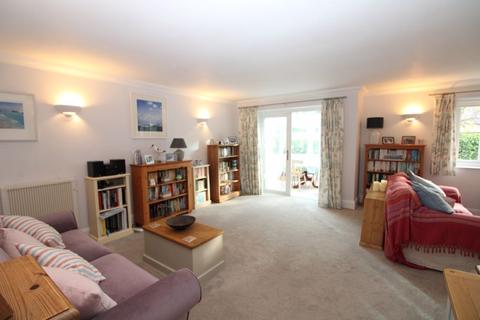 Flat 7, Palm Court David Penhaligon Way, Truro, TR1 2XT
